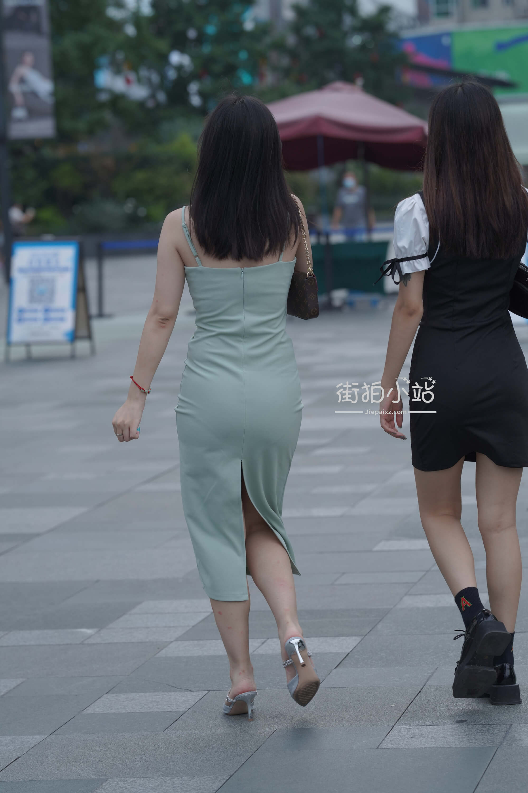 漂亮美女姐妹花~ - 街拍美女大图 - 街拍小站