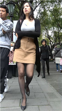 4K - 街拍黑丝短裙美腿高跟鞋气质姑娘 [469 MB/MP4]